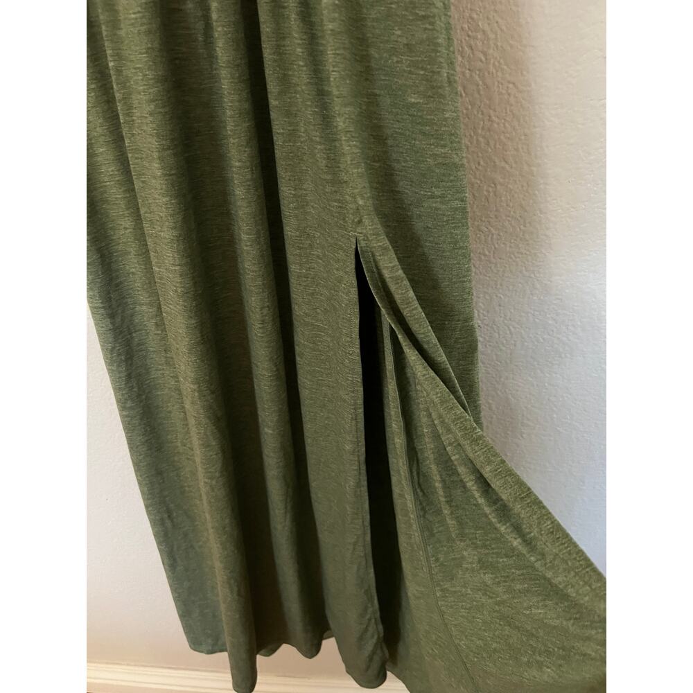 HALARA Open-Back Flowy Maxi Dress in Green Size Medium Pockets NWT - Picture 7 of 9